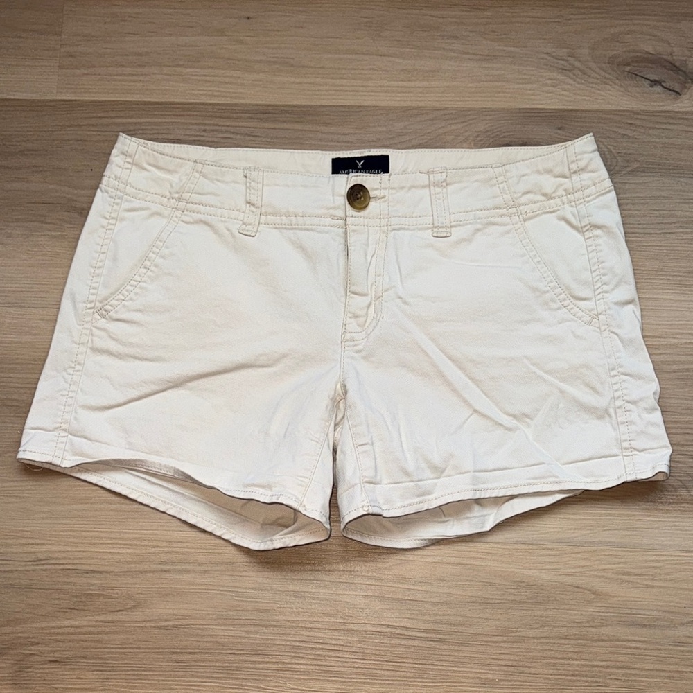 Women's American Eagle Stretch Shorties Khaki Shorts 4